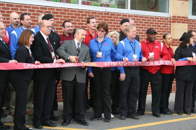 Ribbon cutting at Acme in Newtown Square, Pa., on Nov. 30