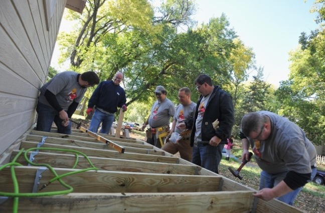 Mars volunteers in Topeka, Kan.