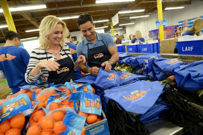 PARAMOUNT CITRUS JENNIE GARTH AND MARIO LOPEZ