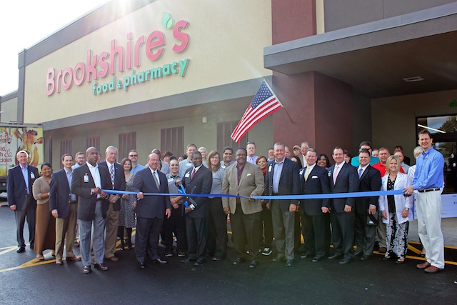 The Brookshire's team and the community celebrate the grand reopening of the store in Monroe, Louisiana.