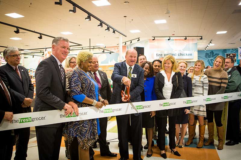 Glenn Bergman of Philabundance, Pennsylvania State Sen. Tom McGarrigle, Upper Darby Township Councilwoman Barbarann Keffer, Pennsylvania State Rep. Margo Davidson, Upper Darby Township Mayor Tom Micozzie, Patrick J. Burns of Burns’ Family Neighborhood Markets, Upper Darby Township Councilwoman Sekela Coles, Greg Peil of Burns’ Family Neighborhood Markets, Upper Darby Township Councilman Sheikh M Siddique, Helen Burns of Burns’ Family Neighborhood Markets, Kimberly Rosato of Burns’ Family Neighborhood Markets, Carly Spross of Burns’ Family Neighborhood Markets, Regina Burns of Burns’ Family Neighborhood Markets, Bridget Burns of Burns’ Family Neighborhood Markets and Michael McManiman of Philabundance.