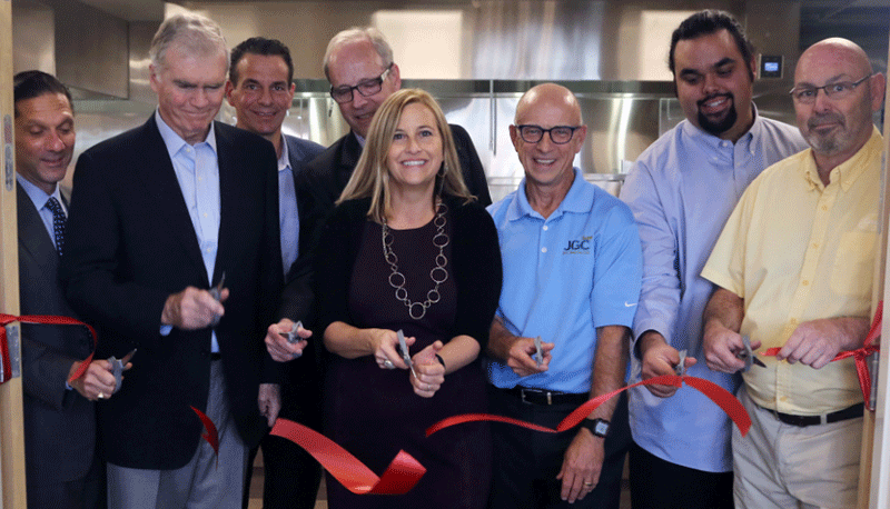 Elliot Jaffee, U.S. Bank; Jay Green, JGC Foods Co.; Mike Katz, U.S. Bank; Byron Richards, U.S. Bank; Nashville Mayor Megan Barry; Jamie Colbourne, JGC; John Sucharski, JGC; and Lloyd Weisz, Harry's.