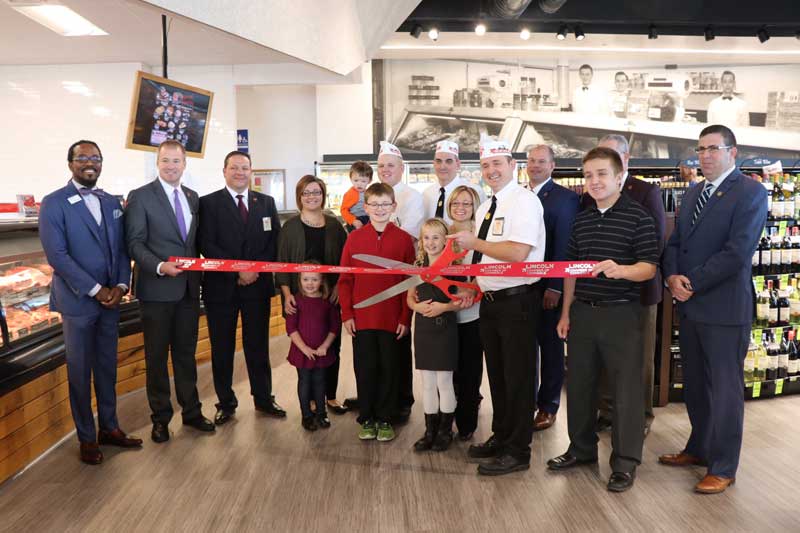 The ribbon-cutting for Fareway's newest meat market.