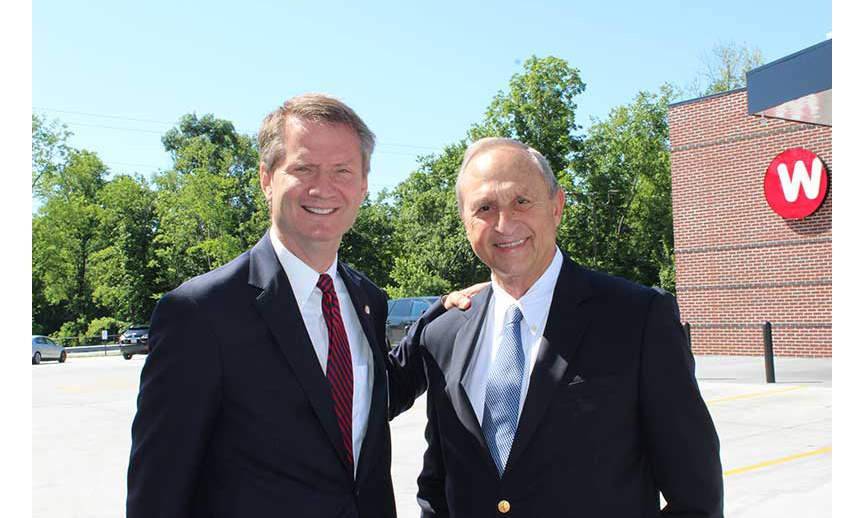 Knoxville's mayor Tim Burchett and Weigel's Chairman Bill Weigel.