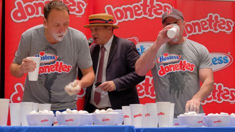 Hostess Donettes eating contest