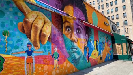 Manhattan mural, Key Food + Artolution, augmented reality