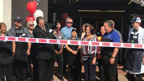 Vons, Corona, California