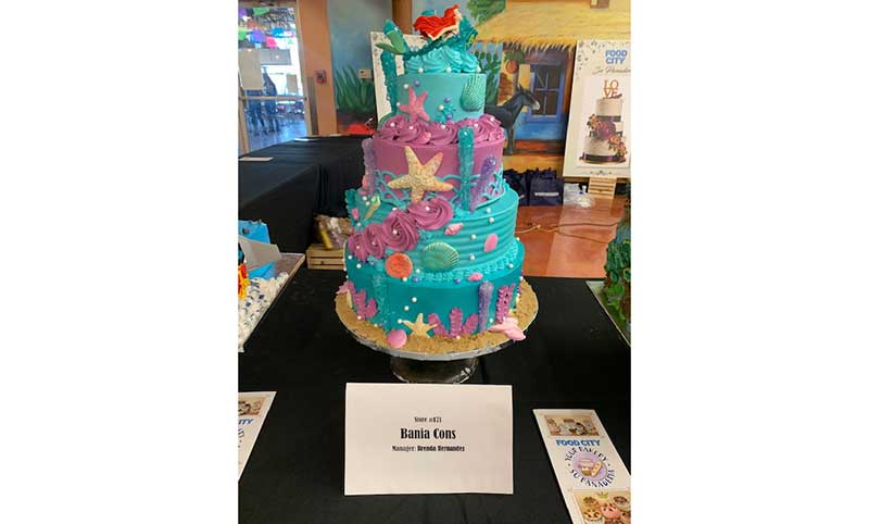 Food City cake decorating