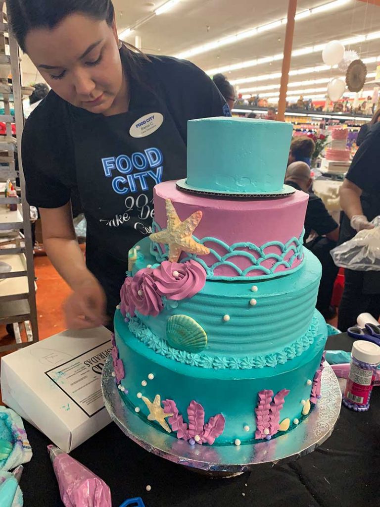 Food City Bakery Artists Showcase Talent In Cake Decorating Competition