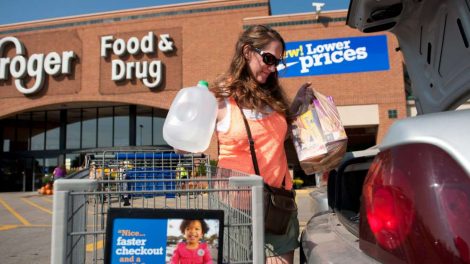 Kroger to lay off hundreds