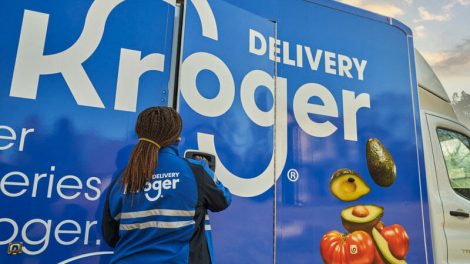 Kroger delivery fulfillment person