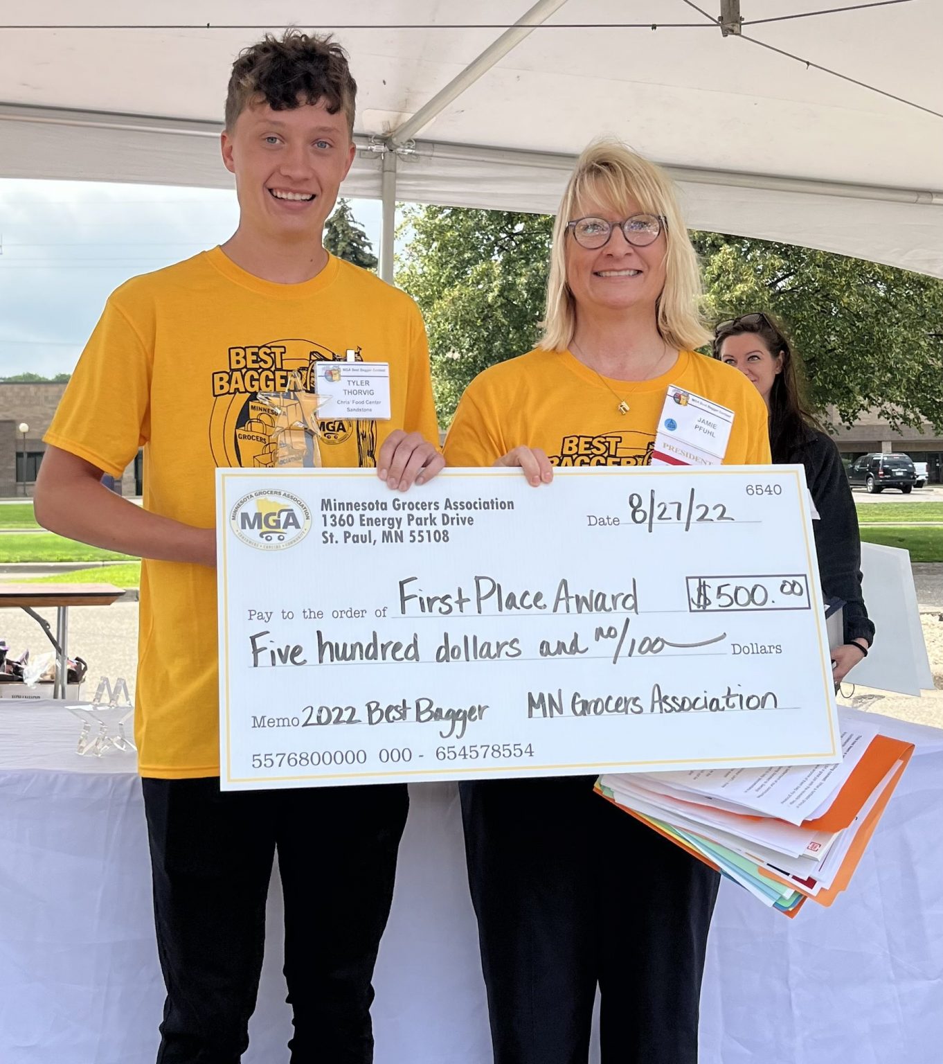MGA Holds Annual Best Bagger Contest