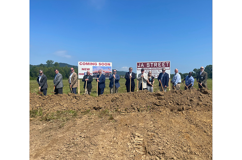 Food City held a groundbreaking ceremony in Huntsville, Alabama.