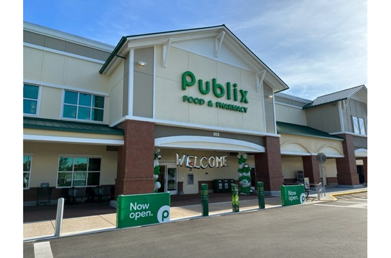 Publix store front in Ocala, Florida