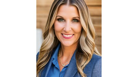 Headshot of Jen Doxey, Fox Packaging's Director of Sales