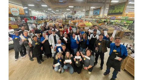 Brookshire Grocery Co. is giving Christmas bonus checks to all employees.