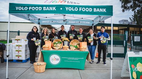 Raley's apple donation