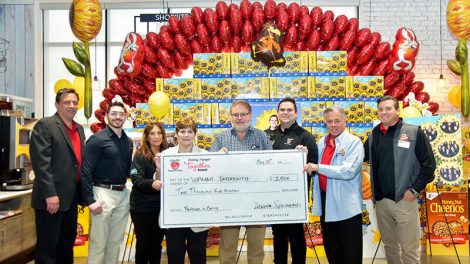 Photo of Inserra Supermarkets ShopRite of Wayne associates check presentation