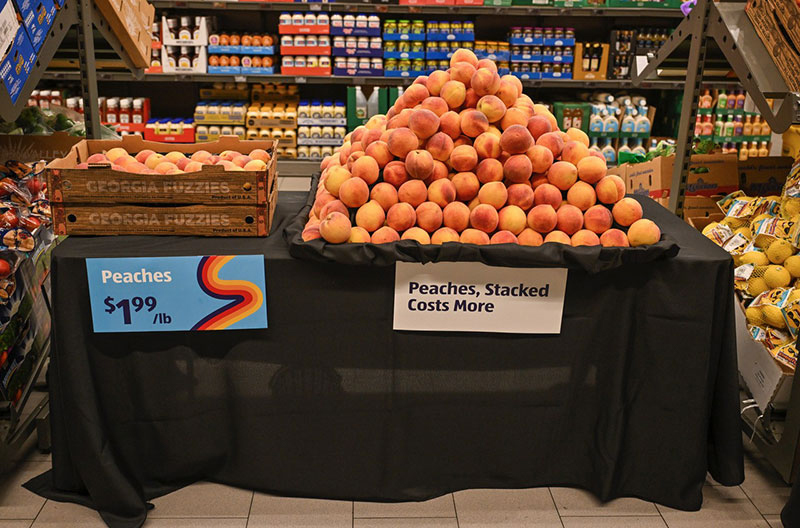 image of Aldi peaches in flat box and a pyramid