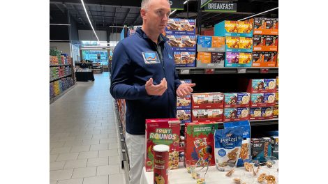 image of Shaun O'Keefe with Aldi on store tour in Atlanta, Georgia.