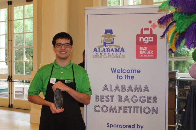 Julian Pagan, winner of the Best Bagger Competition