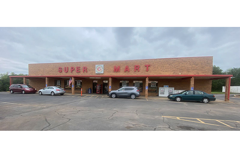 image of exterior of Super C Mart in Noble, Oklahoma