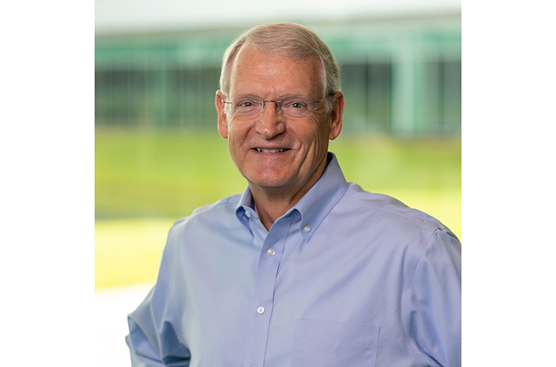 headshot of Publix SVP Dave Bornmann