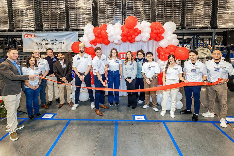 H-E-B ribbon cutting