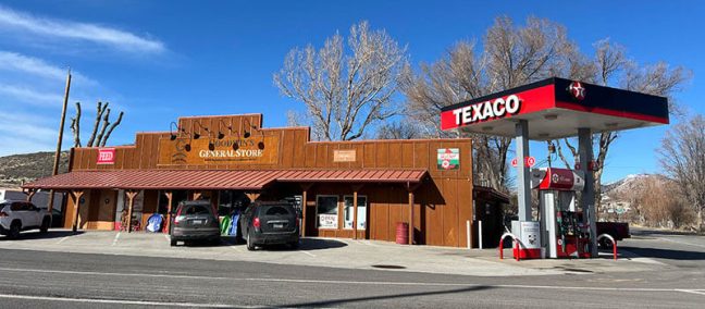 image of exterior of Chilcoot general store