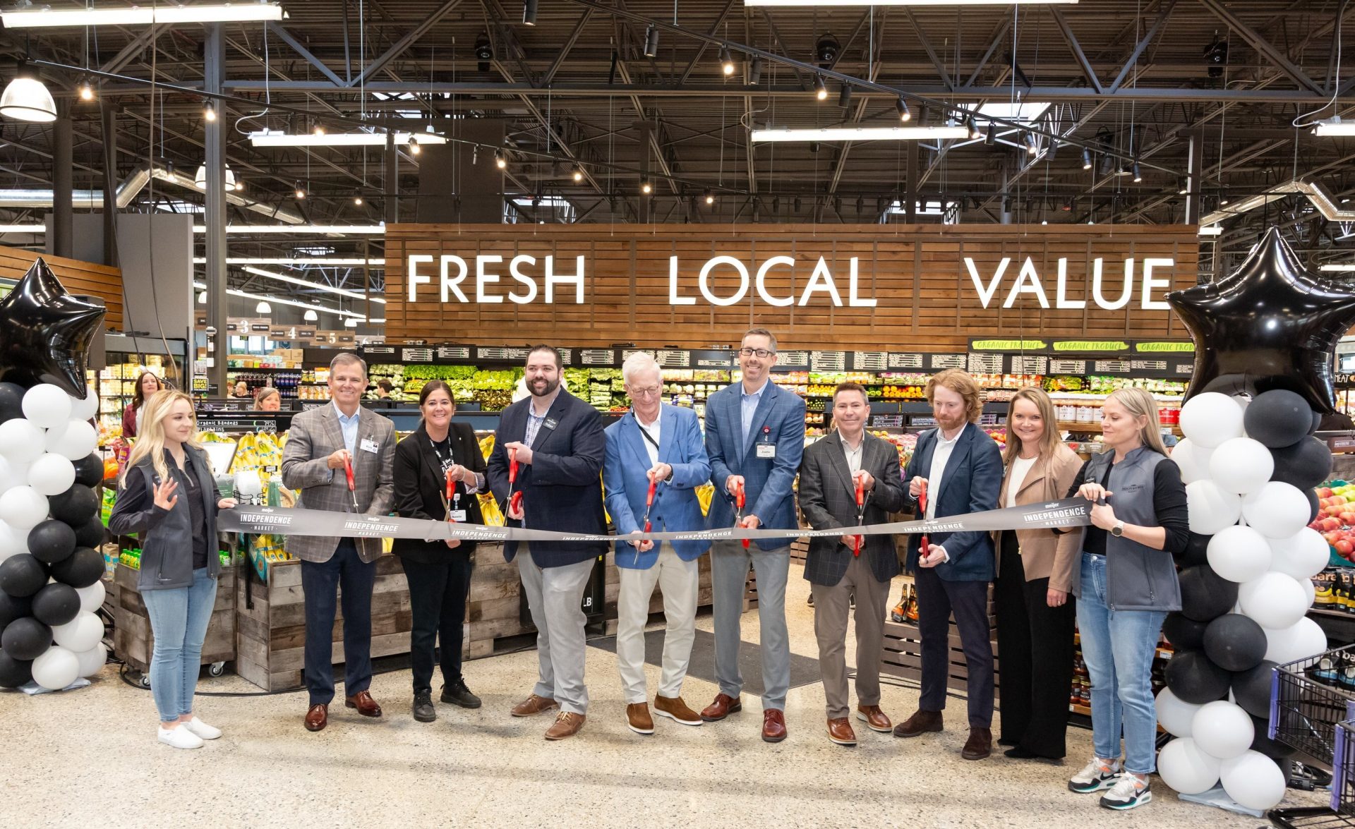 Meijer Independence Market ribbon cutting