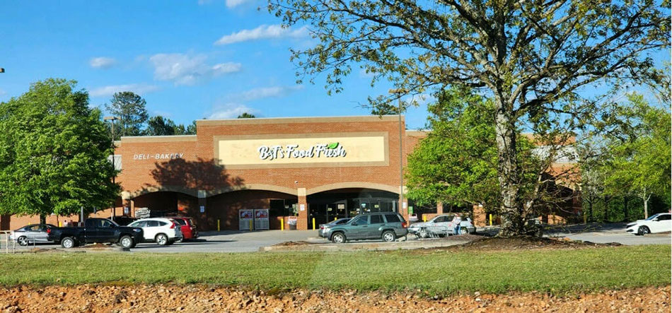 exterior of B&T's Food Fresh Market