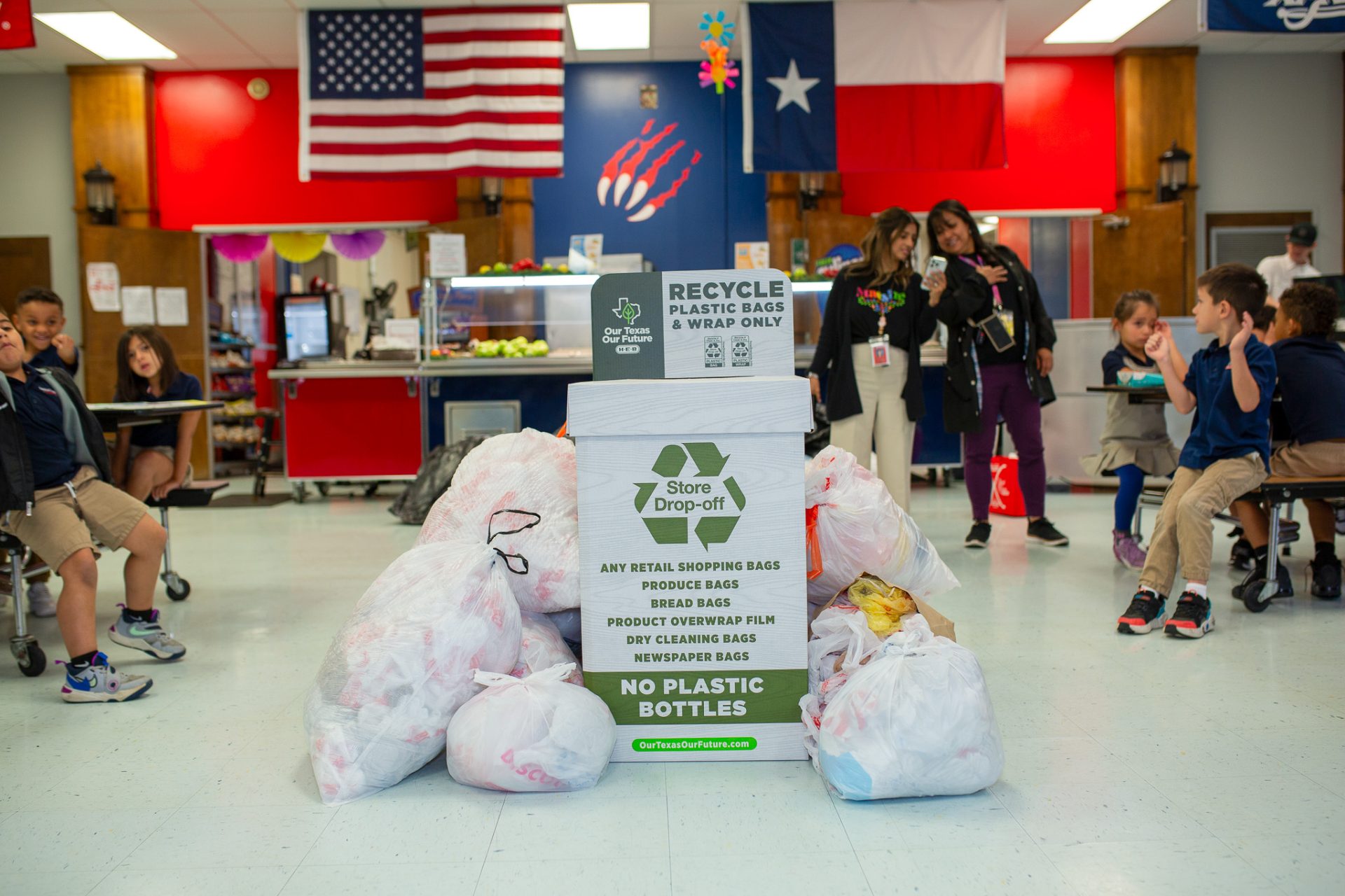H-E-B Earth Day recycling challenge