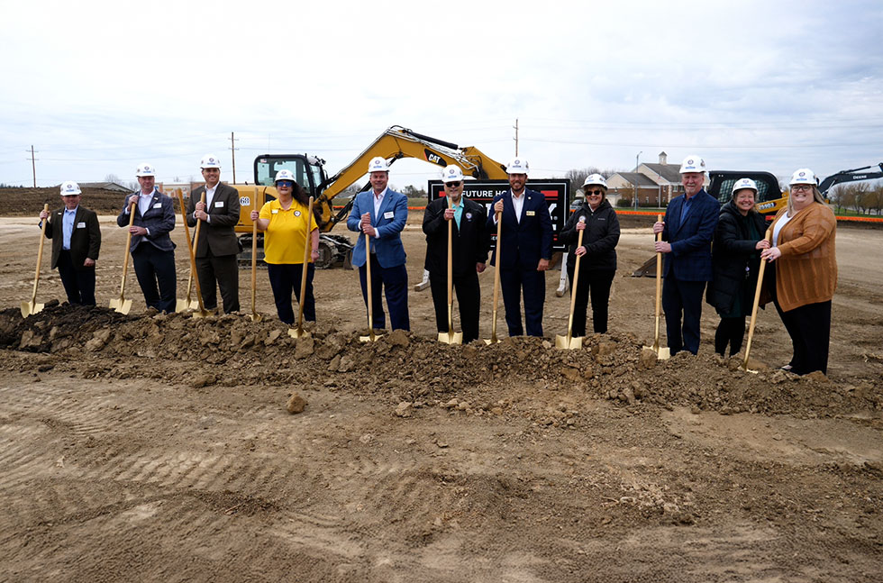 Fareway holds groundbreaking ceremony in Basehor, Kansas.