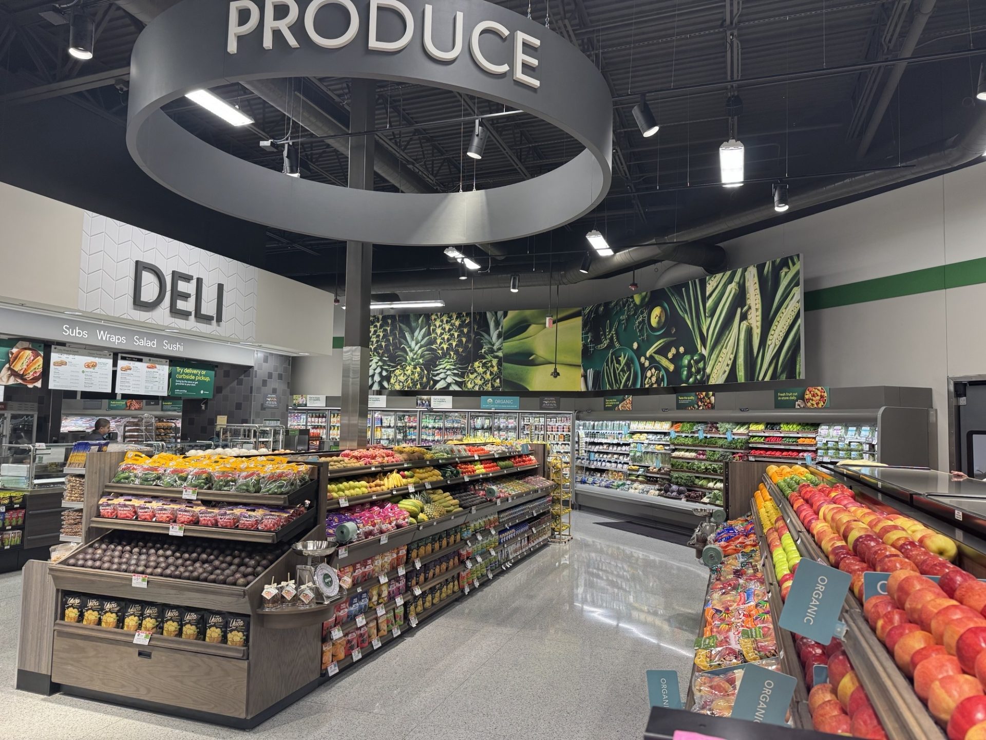 Publix produce department