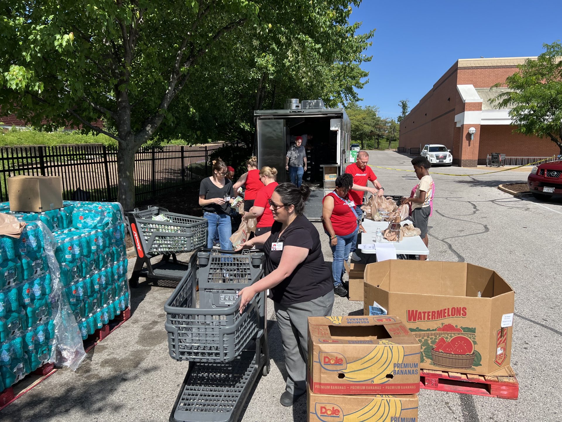 Schnucks tornado relief
