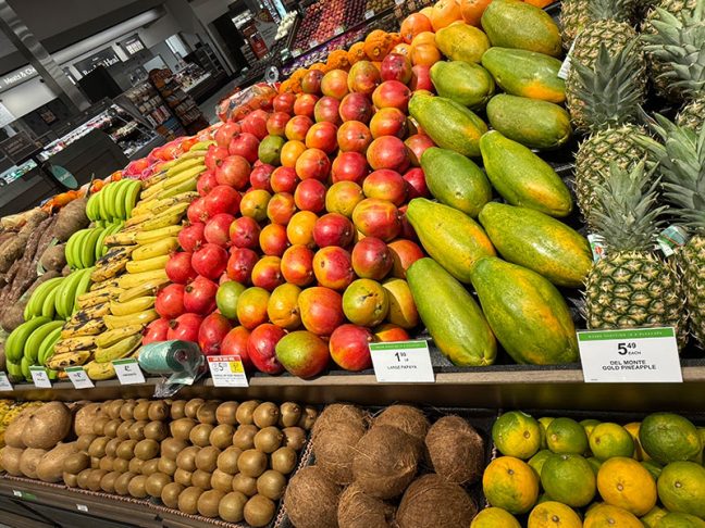 photo of items in produce department of new Publix in Palm Beach Gardens