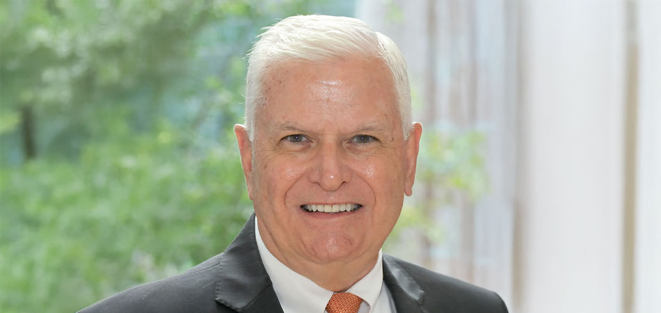 headshot of Gary Huddleston