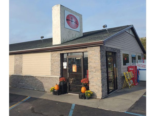 Mackinaw Family Market Thrives As Community Hub In Bustling Tourist Town