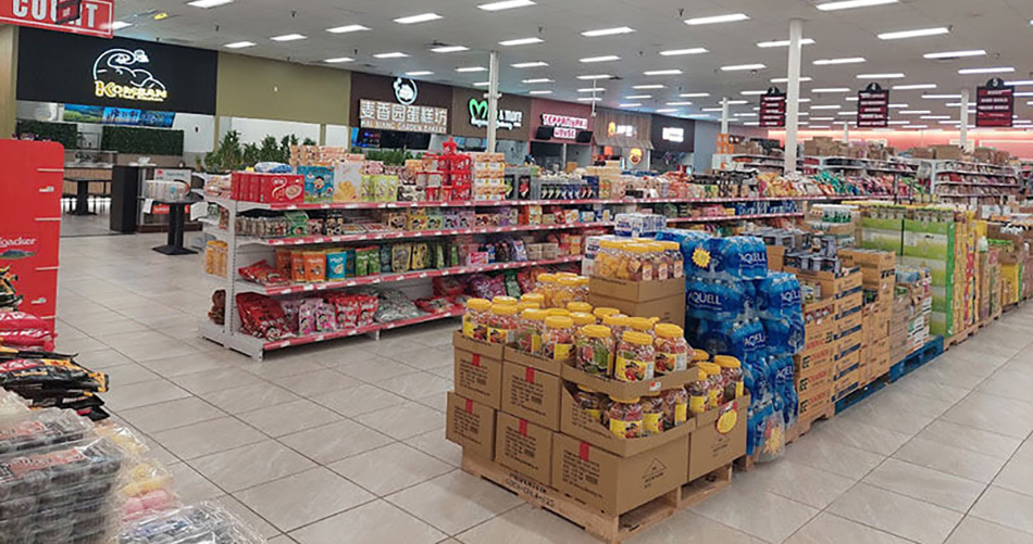 image of interior of RD International Market in North Florida