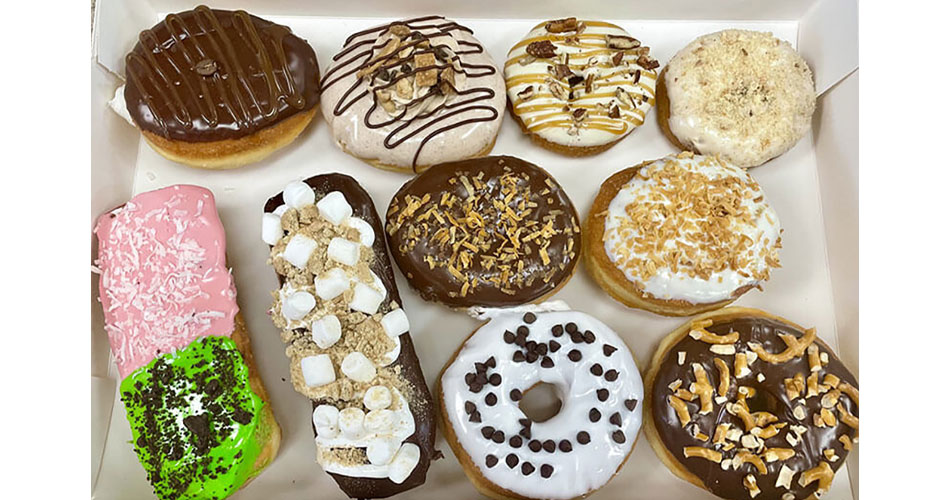 photo of donuts in box that were finalists for Bashas' Donut Flavor Craze contest