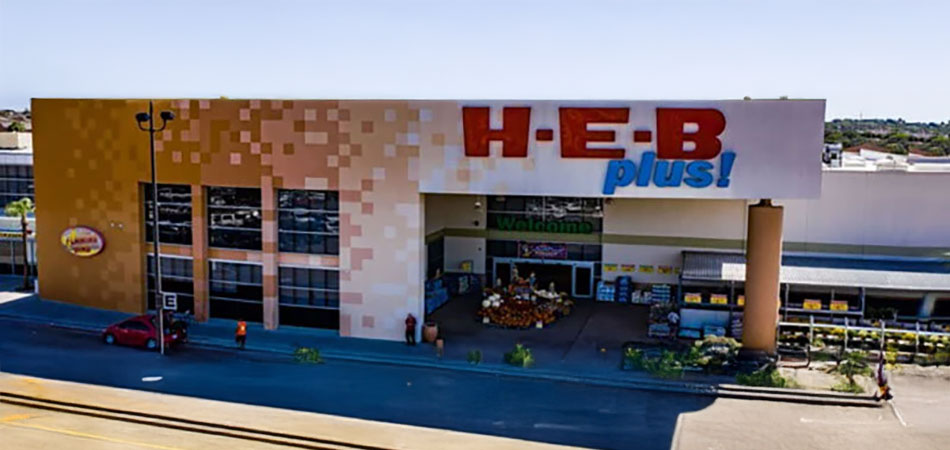 image of H-E-B Plus storefront on Texas border
