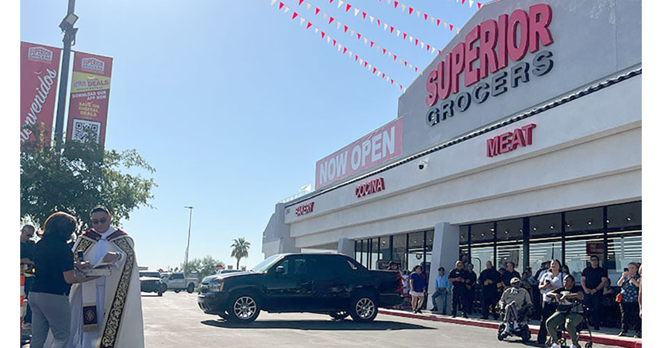 image of exterior of Superior Grocers store in Las Vegas