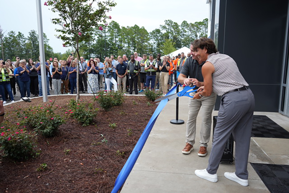 KeHE Distributors ribbon cutting