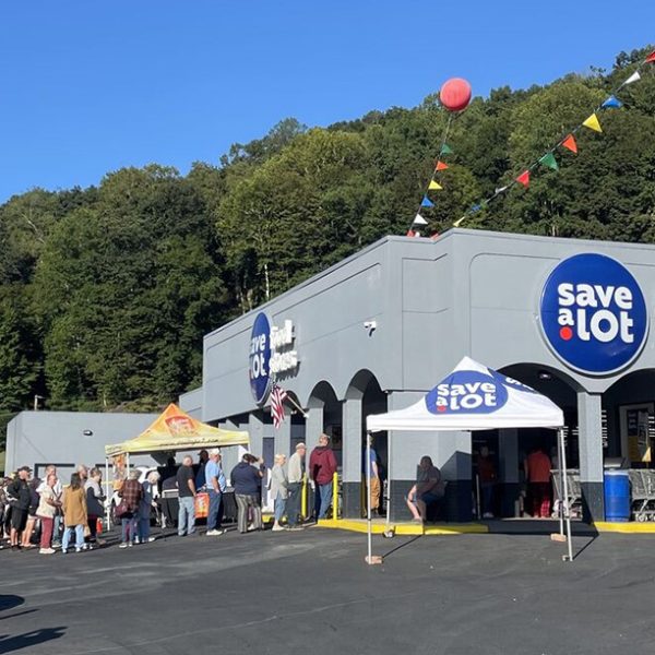 Save A Lot Opens New Location In Clendenin, WV