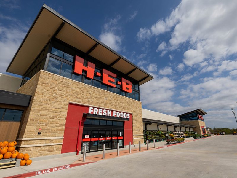 H-E-B Celebrates New Store Grand Opening In Manor, TX