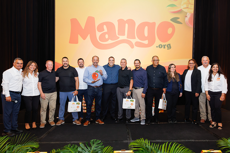 NMB names Vallarta Supermarkets as Retailer of the Year.