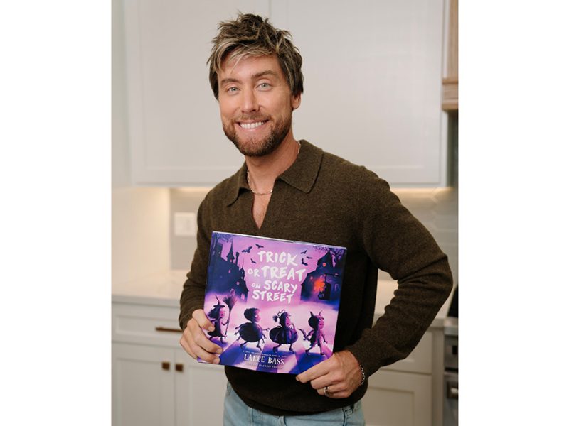 Food Club Celebrates Feeding America Partnership With *NSYNC’s Bass