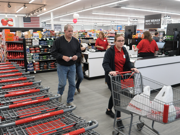 Fareway Opens Relocated Store In Eldora, IA
