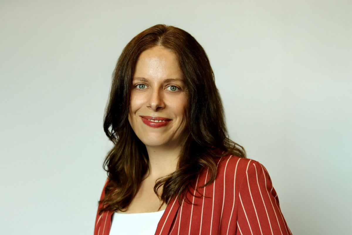 Kari Wolkwitz Headshot