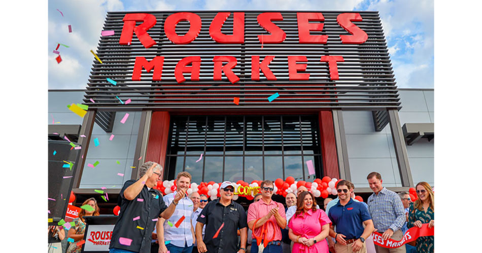 photo of ribbon-cutting ceremony at new Rouses Market